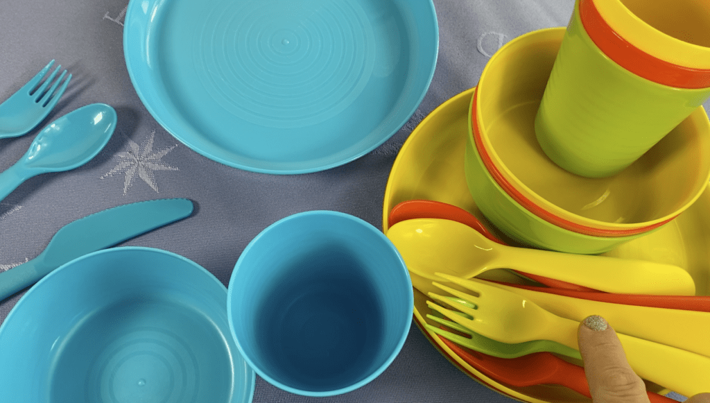 Plaskidy Kids Dinnerware Set for 4 Review